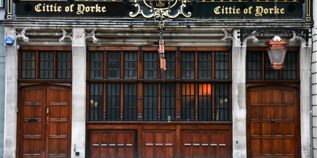 Cittie of Yorke pub, London